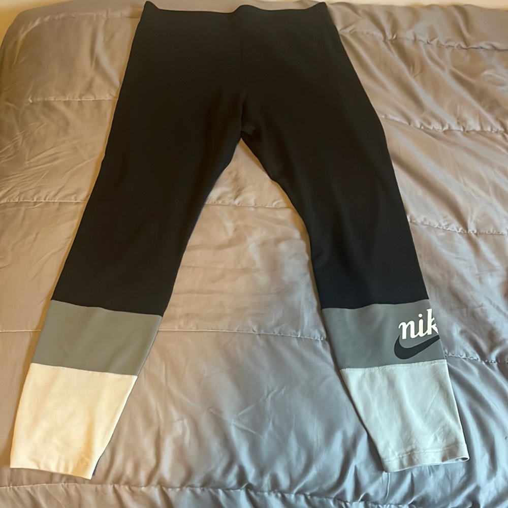 Nike leggings